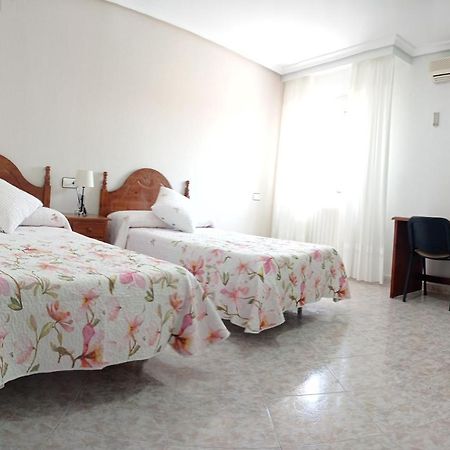 Abadía Hostal Restaurante El Abad المظهر الخارجي الصورة