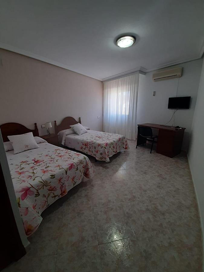 Abadía Hostal Restaurante El Abad المظهر الخارجي الصورة